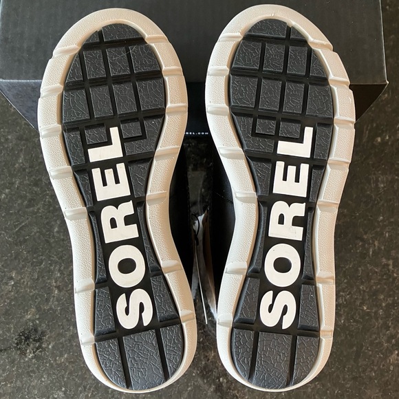 New Sorel Women's Explorer Carnival Boot, Short Winter Boots Faux Fur Short Boot - Picture 15 of 16